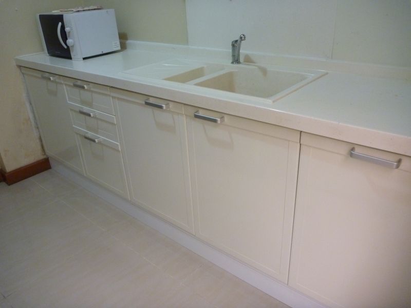 56ชุดครัวอลูมิเนียมบิวท์อิน ขนาด2.6เมตร