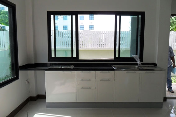 47ชุดครัวอลูมิเนียมบิวท์อิน ขนาด3.0เมตร