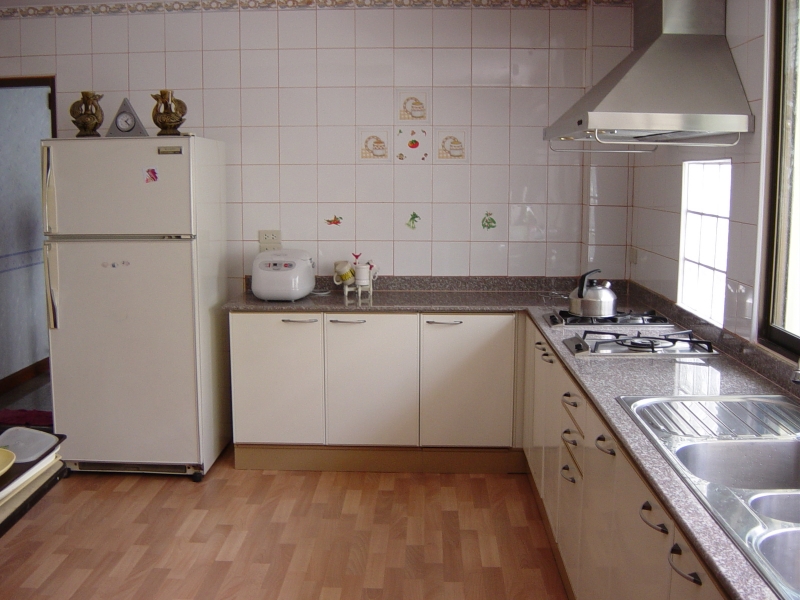 46ชุดครัวอลูมิเนียมบิวท์อิน ขนาด4.2*2.1เมตร