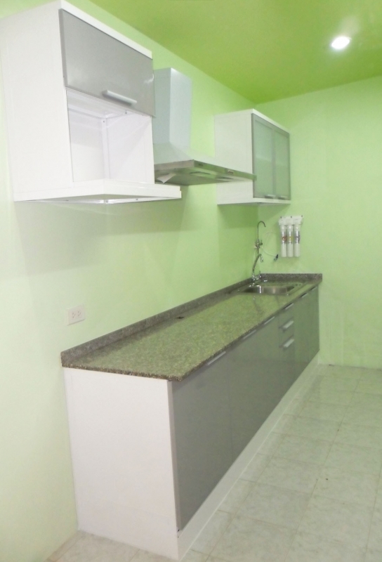 09ชุดครัวอลูมิเนียมบิวท์อิน